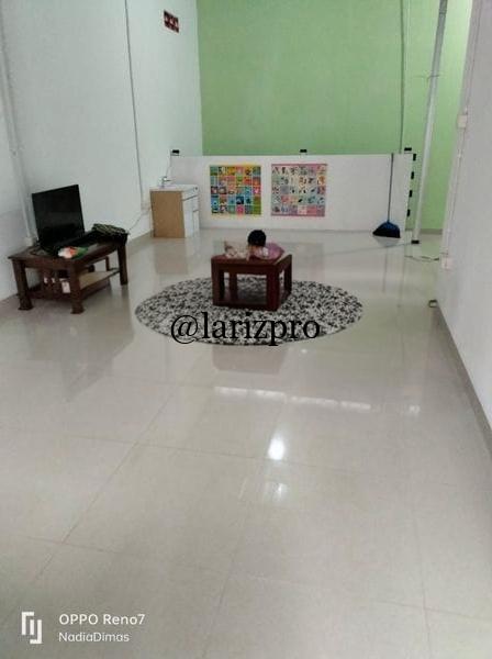 Rumah 2 Lantai di Sentul – SHM, Siap Huni - Gambar 3
