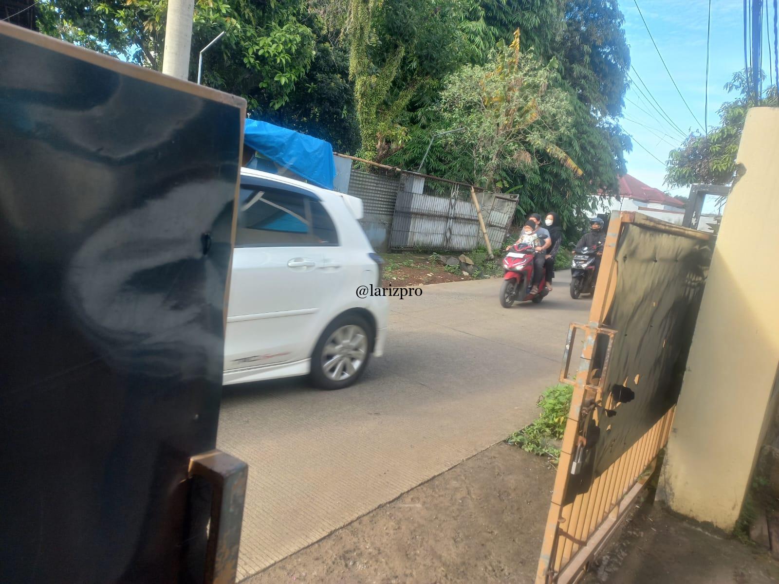 Rumah Siap Huni 2 Lantai Cikaret Cibinong 3 KT 2 KM - Gambar 24