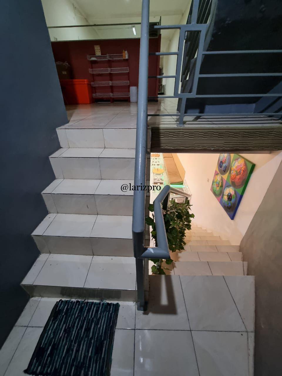Ruko 3 Lantai SHM Lokasi Strategis Jl Raya Cikaret Cibinong Harga 3 M Nego - Gambar 17