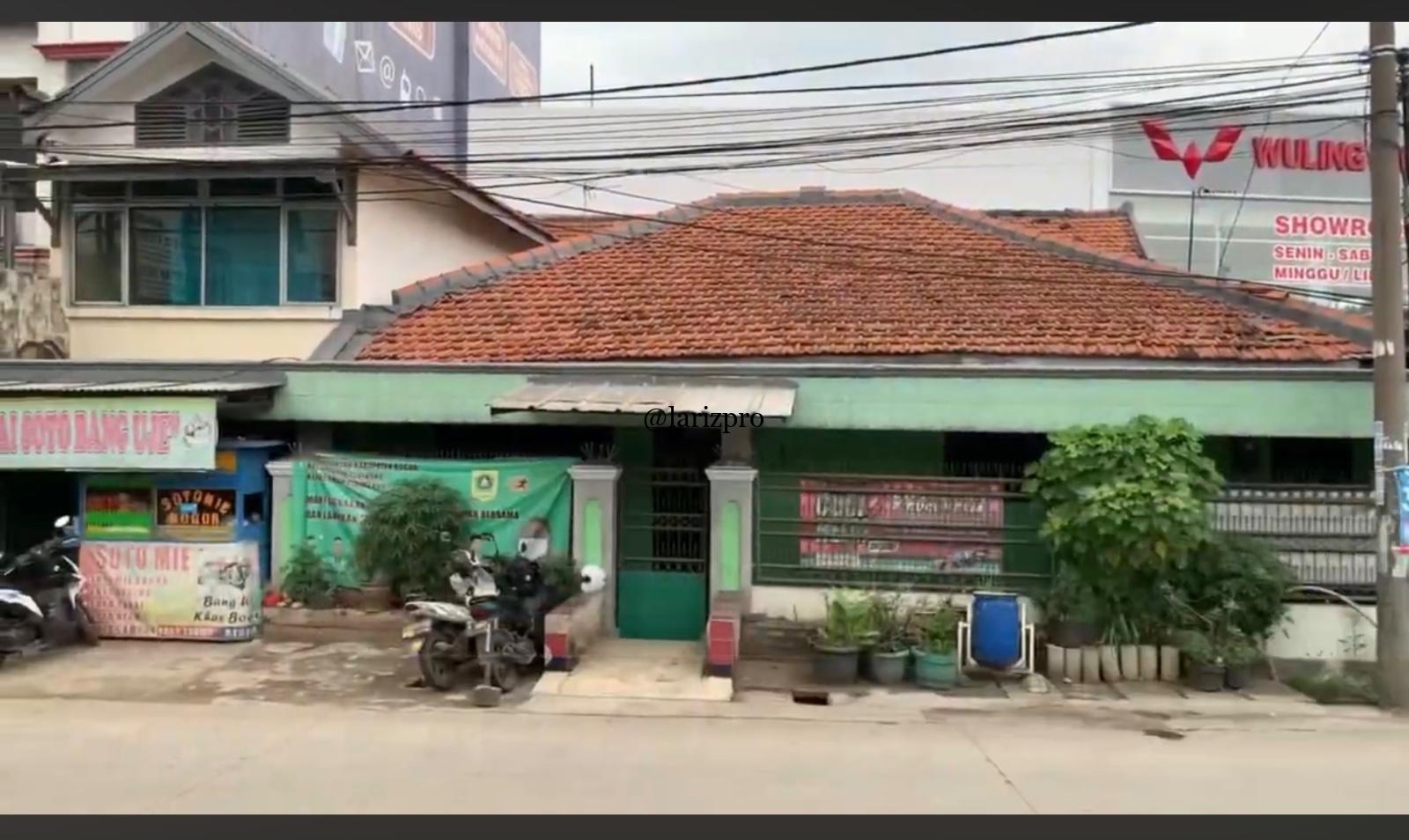 Rumah Strategis Depan SMPN 1 Cibinong LT 240 LB 300 SHM Cocok Usaha & Hunian - Gambar 4