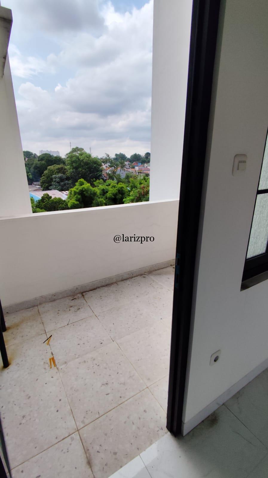 Rumah Classic Modern Mewah 3 Lantai Siap Huni Jagakarsa Jakarta Selatan - Gambar 5