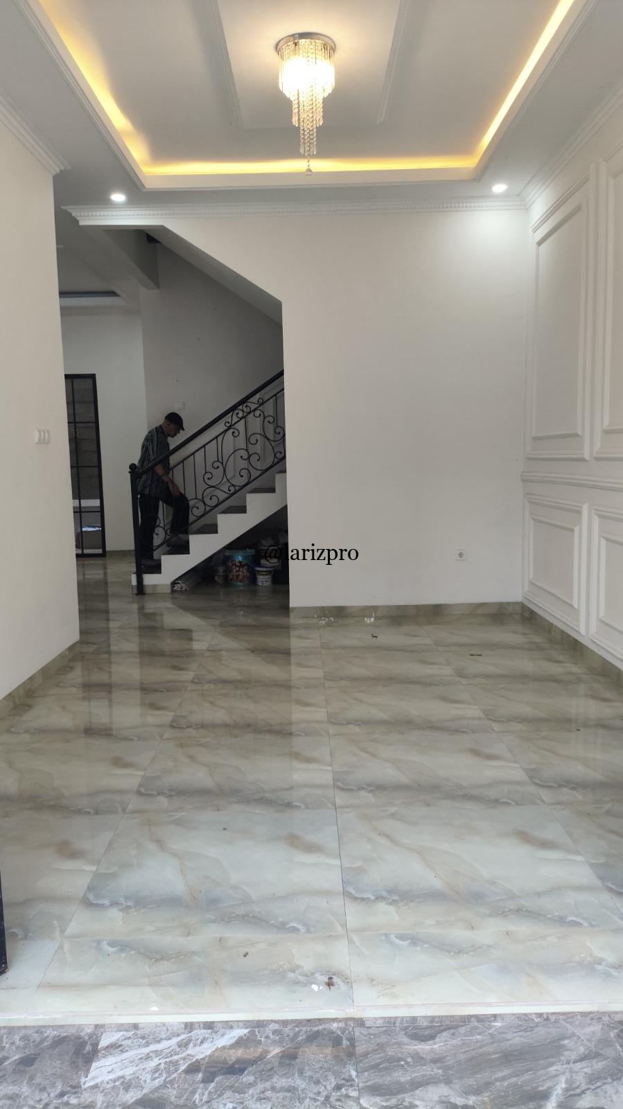 Rumah Classic Modern Mewah 3 Lantai Siap Huni Jl. Sadar Jagakarsa Jakarta Selatan - Gambar 20