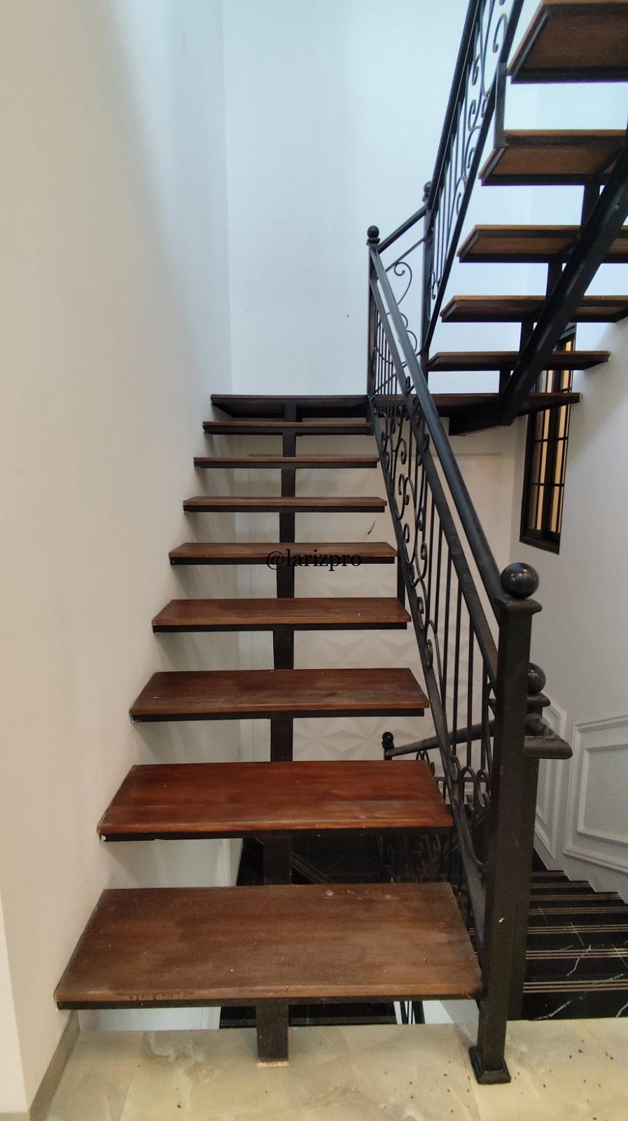 Rumah Classic Modern Mewah 3 Lantai Siap Huni Jl. Sadar Jagakarsa Jakarta Selatan - Gambar 27