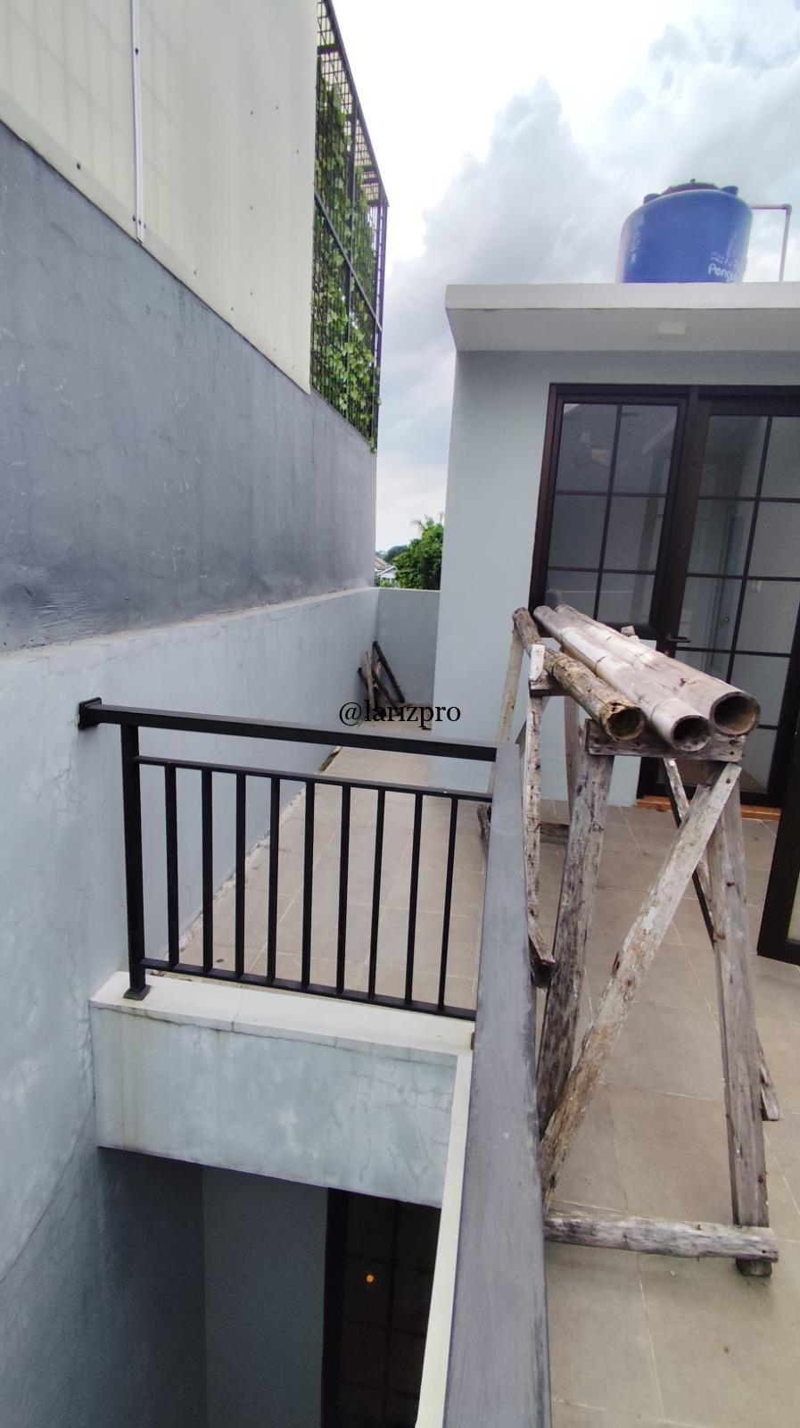 Rumah Classic Modern Mewah 3 Lantai Siap Huni Jl. Sadar Jagakarsa Jakarta Selatan - Gambar 8