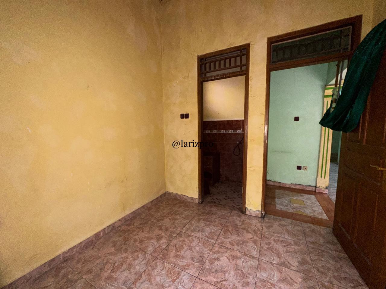 Rumah 2 Lantai SHM Cipedak Jagakarsa Jakarta Selatan LT 456 m² Harga 2,6 M - Gambar 10