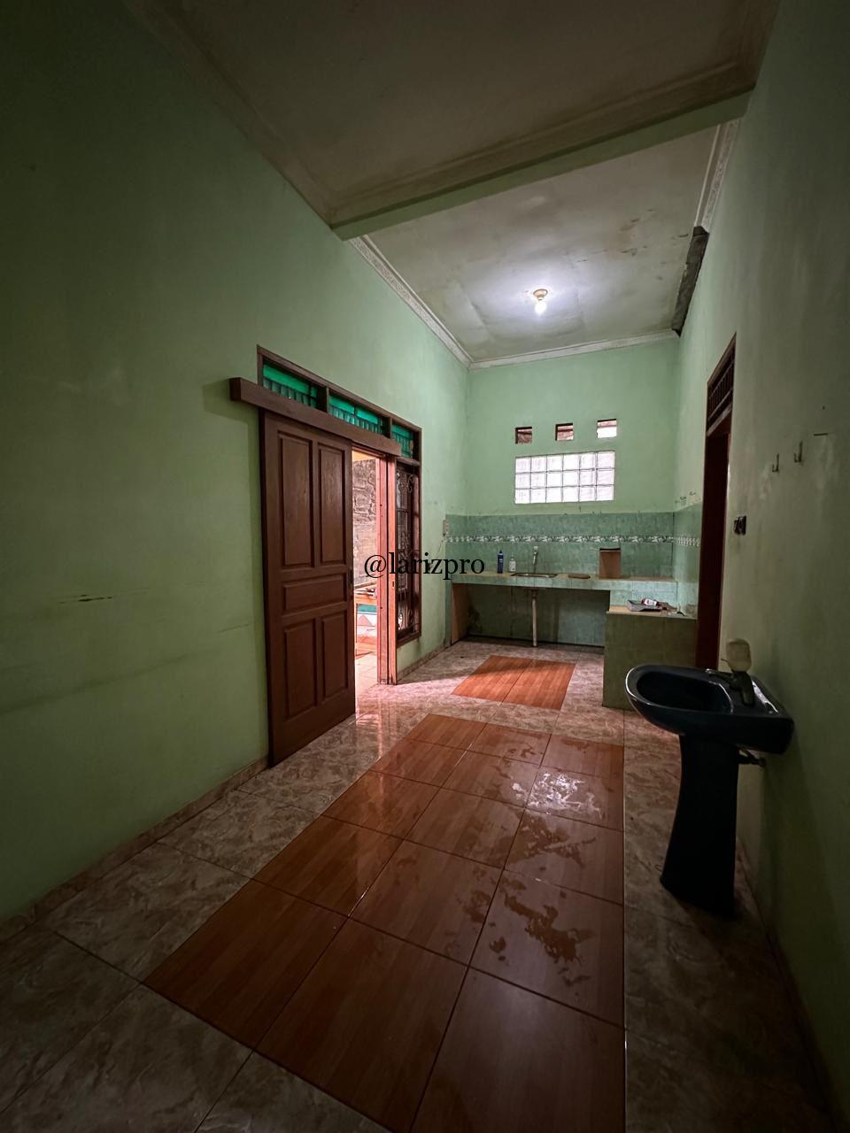 Rumah 2 Lantai SHM Cipedak Jagakarsa Jakarta Selatan LT 456 m² Harga 2,6 M - Gambar 8