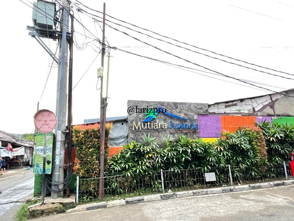 Rumah Dijual Mutiara Juanda Residence Semi Furnished, Siap Huni - Gambar 19