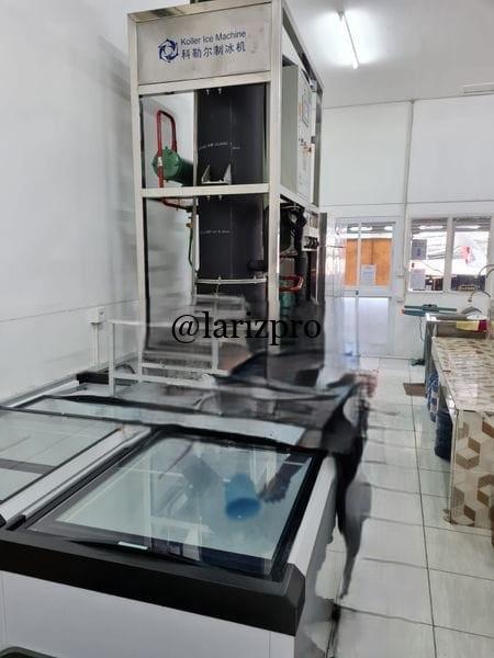 Rumah Usaha Jatisampurna Bekasi – Eks Laundry LT 504m² SHM - Gambar 2