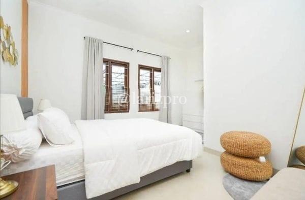 Rumah Cantik 2 Lantai Bukit Asri Residence Jaksel LT 186 SHM 2,35M - Gambar 4