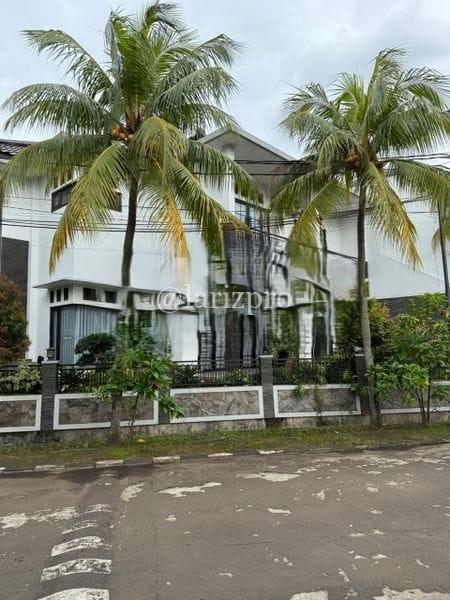 Rumah Mewah Depok Turun Harga 6M SHM Kolam Renang Full Furnished - Gambar 7