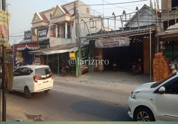 Rumah Pinggir Jalan Bekasi LT 200 Bisa Untuk Usaha SHM Strategis - Gambar 2