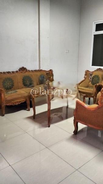Sewa Rumah Besar Bojong Kulur Gunung Putri 2 Lantai Pinggir Jalan - Gambar 4
