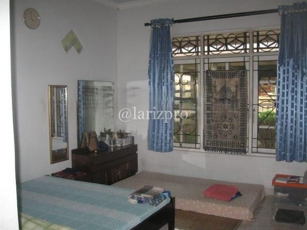 Rumah Asri Ciomas Cibinong 408 m² SHM Halaman Luas Akses Mobil - Gambar 5