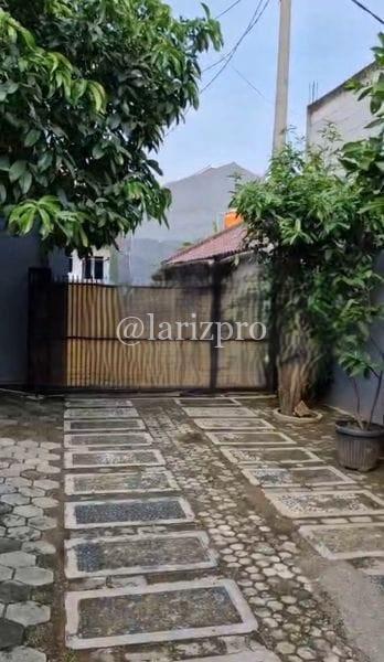 Rumah Luas Jagakarsa Jakarta Selatan 3 Kamar SHM 2 Lantai Halaman Asri - Gambar 9