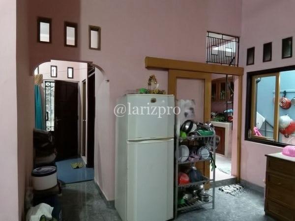 Rumah Mewah Depok Dekat Tol Cimanggis LT 240 SHM Siap Huni - Gambar 6