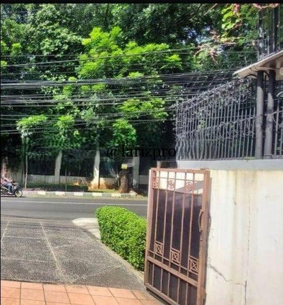 Rumah Mewah di Jl Jambore Jakarta Timur – LT 448 m2 2 Lantai Parkir 6 Mobil - Gambar 6
