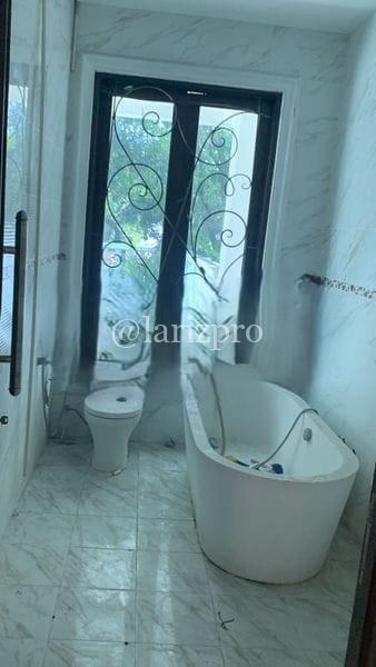 Rumah Mewah Jakarta Pusat 3 Lantai Ada Lift LT 900 SHM Di Bawah Harga Pasar - Gambar 4