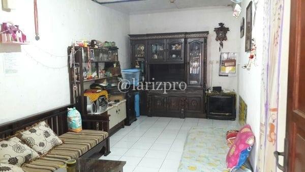 Rumah Depok Perumnas 1 M SHM 4 Kamar Hadap Timur Dekat Margonda - Gambar 3