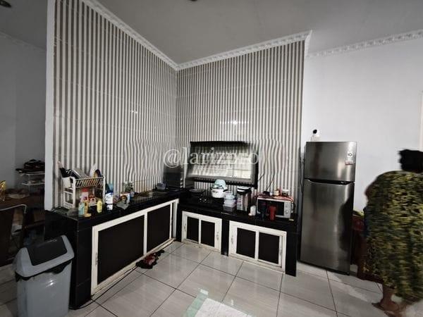 Rumah Pinggir Jalan Tanah Baru Depok LT 320 Halaman Luas SHM - Gambar 7